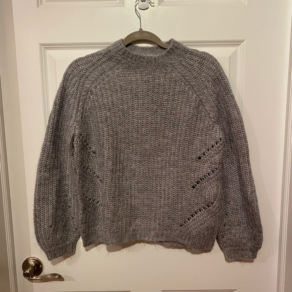 Gray/silvery knit sweater